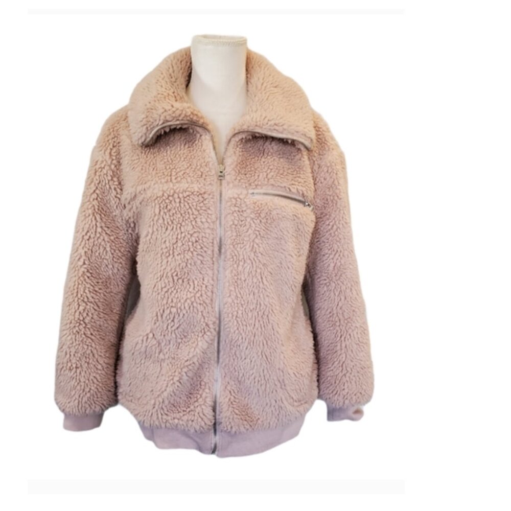✨ The Republic‎ Teddy Jacket – Blush Pink  ✨